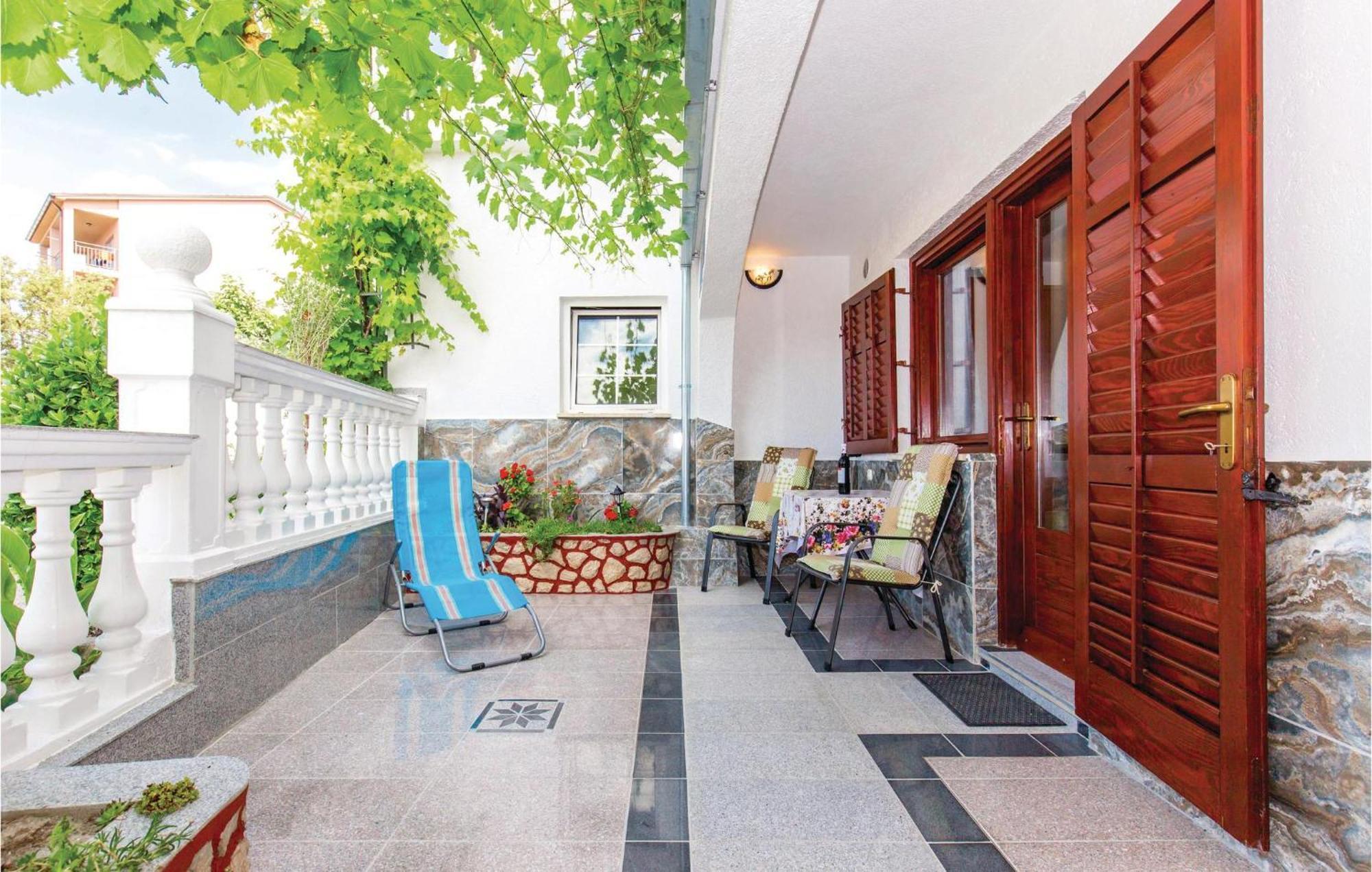 Stunning Apartment In Crikvenica With Kitchen Exteriör bild