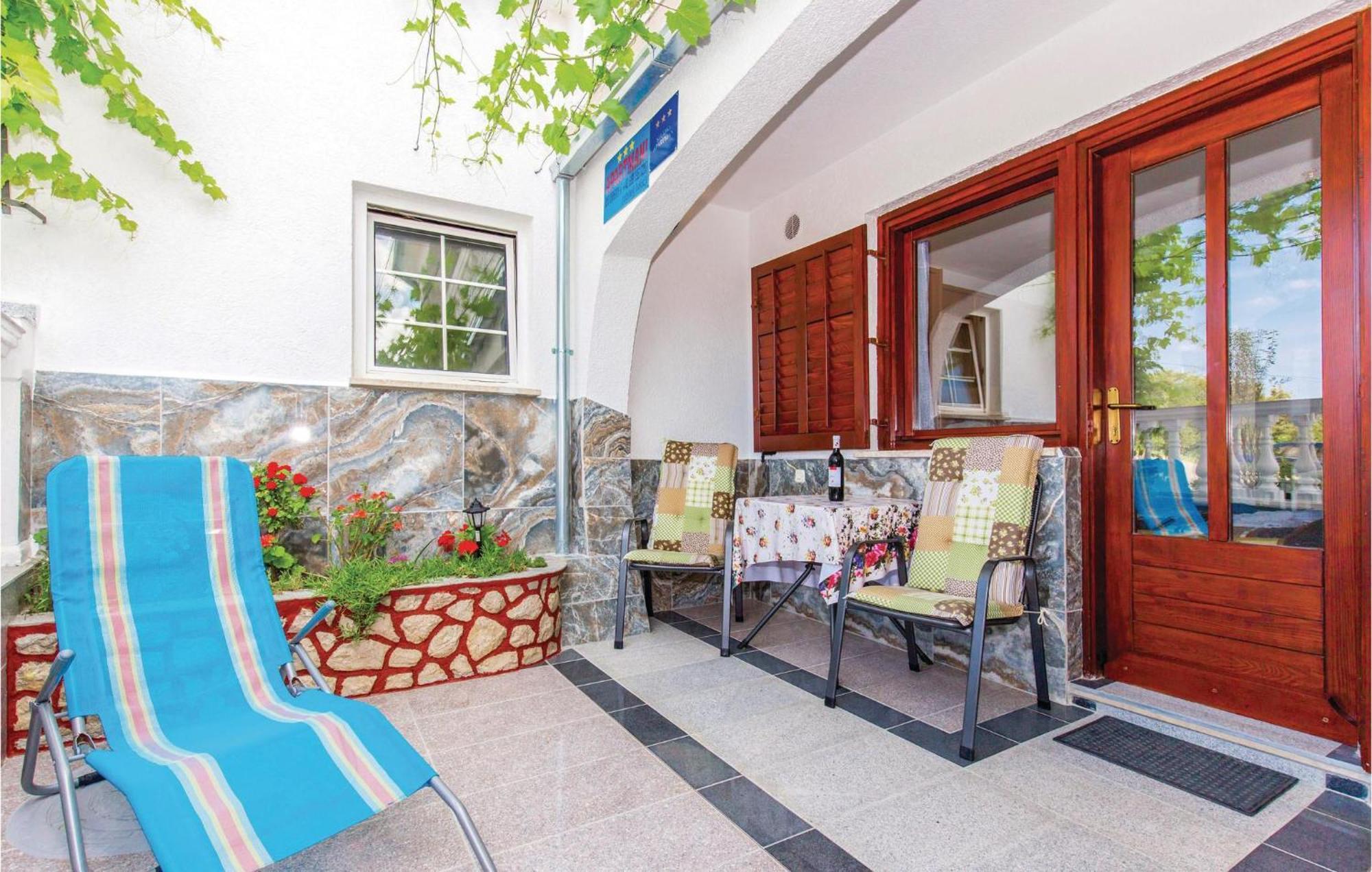 Stunning Apartment In Crikvenica With Kitchen Exteriör bild