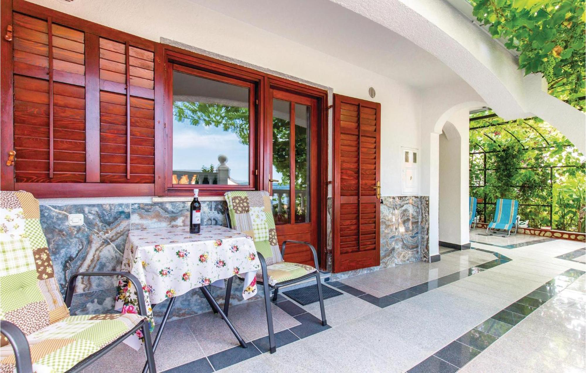 Stunning Apartment In Crikvenica With Kitchen Exteriör bild